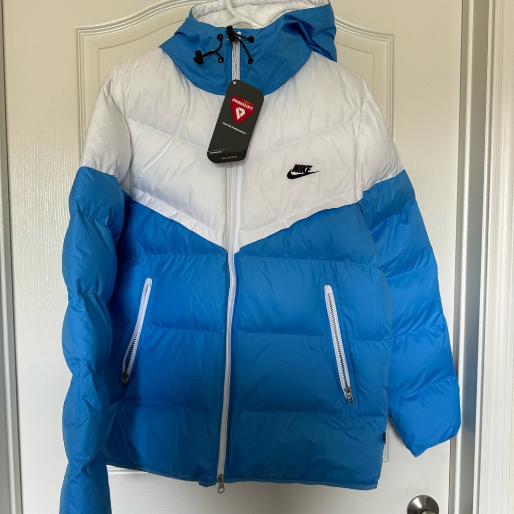 Nike Storm-FIT Windrunner PrimaLoft Hooded Puffer Jacket
